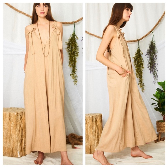 Favorite Wide leg shoulder Tie Solid Jumpsuit - Picture 3 of 4